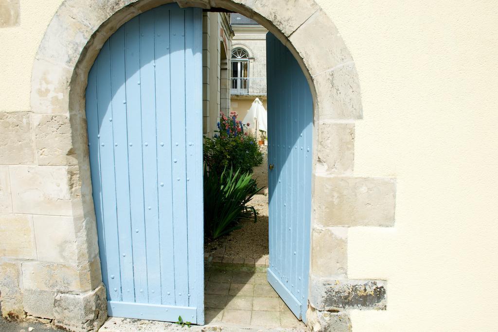 La Roseraie Neuville-du-Poitou Exterior foto