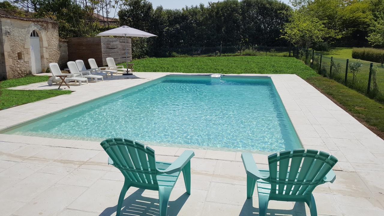 La Roseraie Neuville-du-Poitou Exterior foto